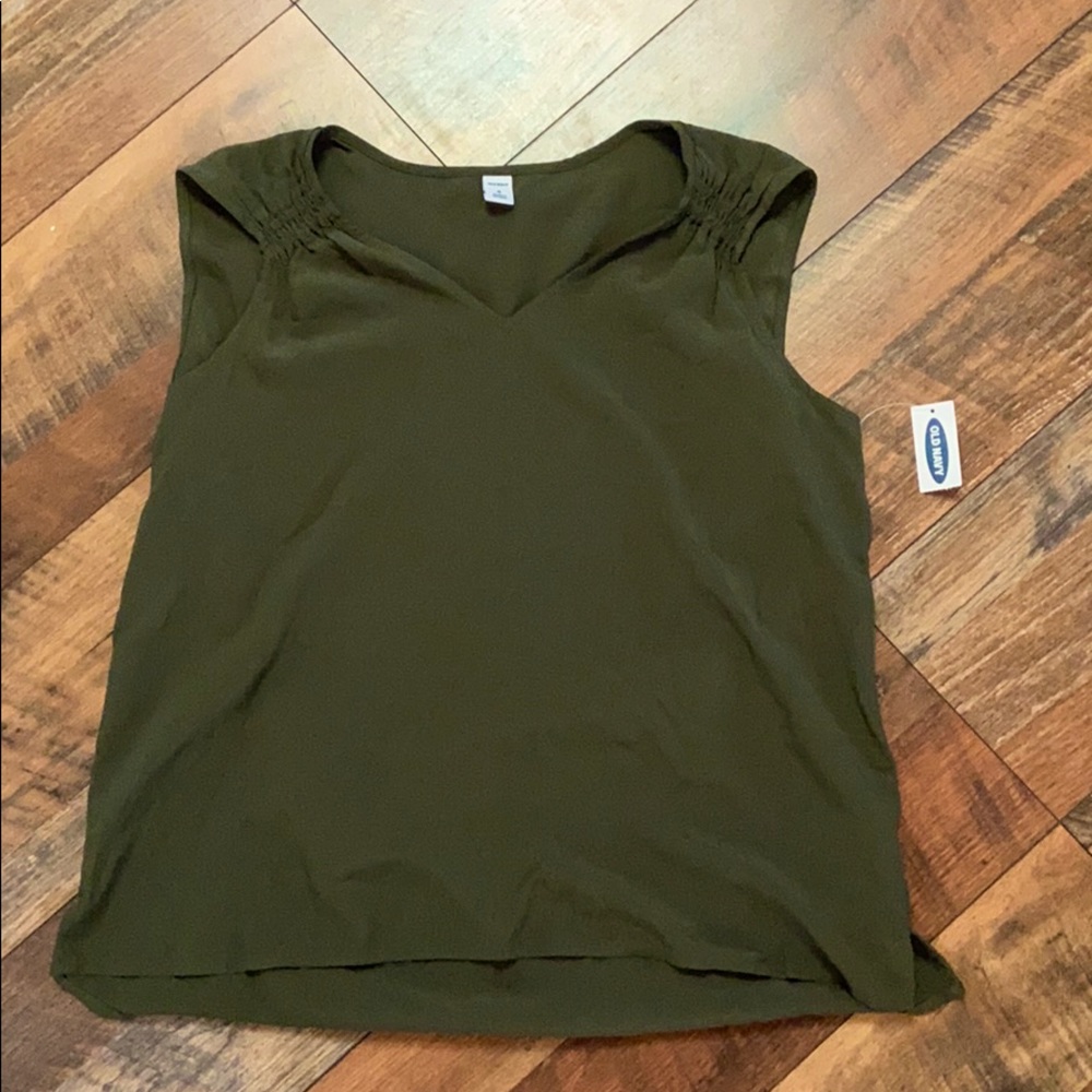 Olive green blouse never worn (with tags)